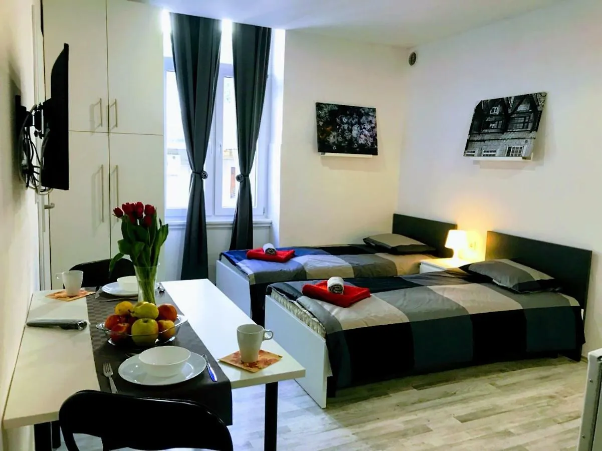 Pula Center Apartments And Rooms