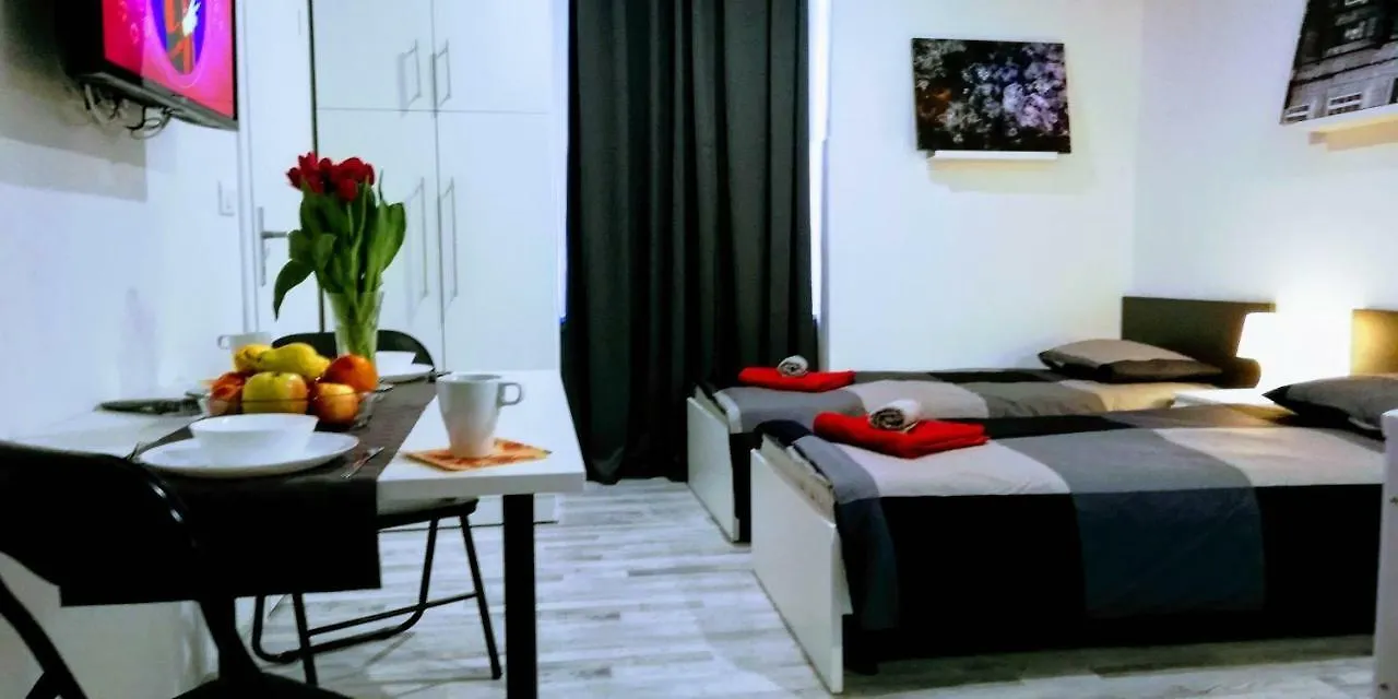 Guest house Zpula Center Apartments And Rooms
