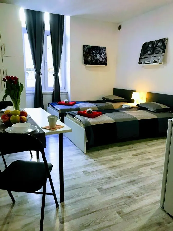Zpula Center Apartments And Rooms 2*, Pula Croatie
