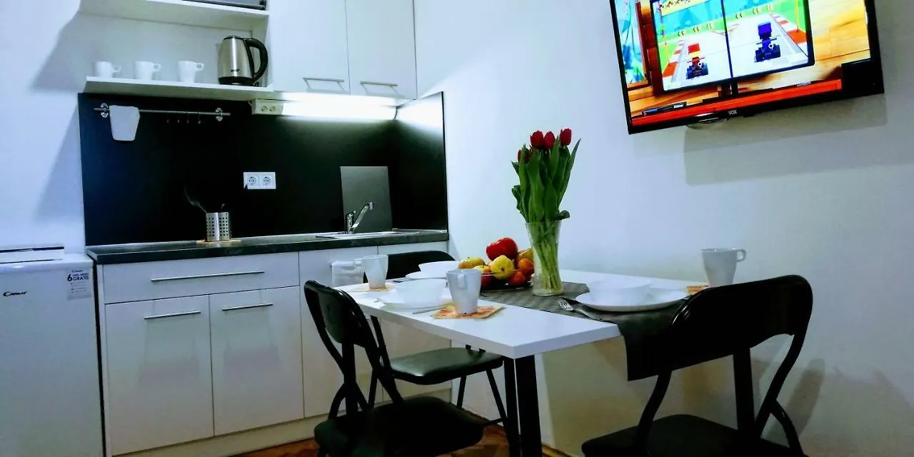 Zpula Center Apartments And Rooms Croatie