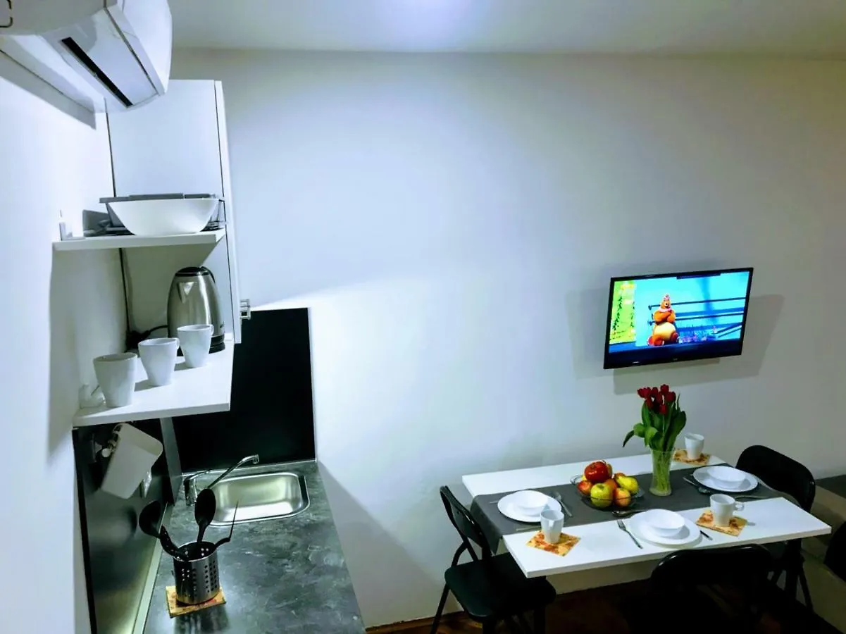 Zpula Center Apartments And Rooms