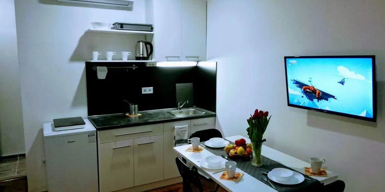 Zpula Center Apartments And Rooms 2*, Pula Croatie