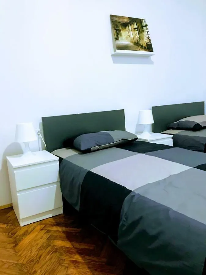 Zpula Center Apartments And Rooms Maison d'hôtes