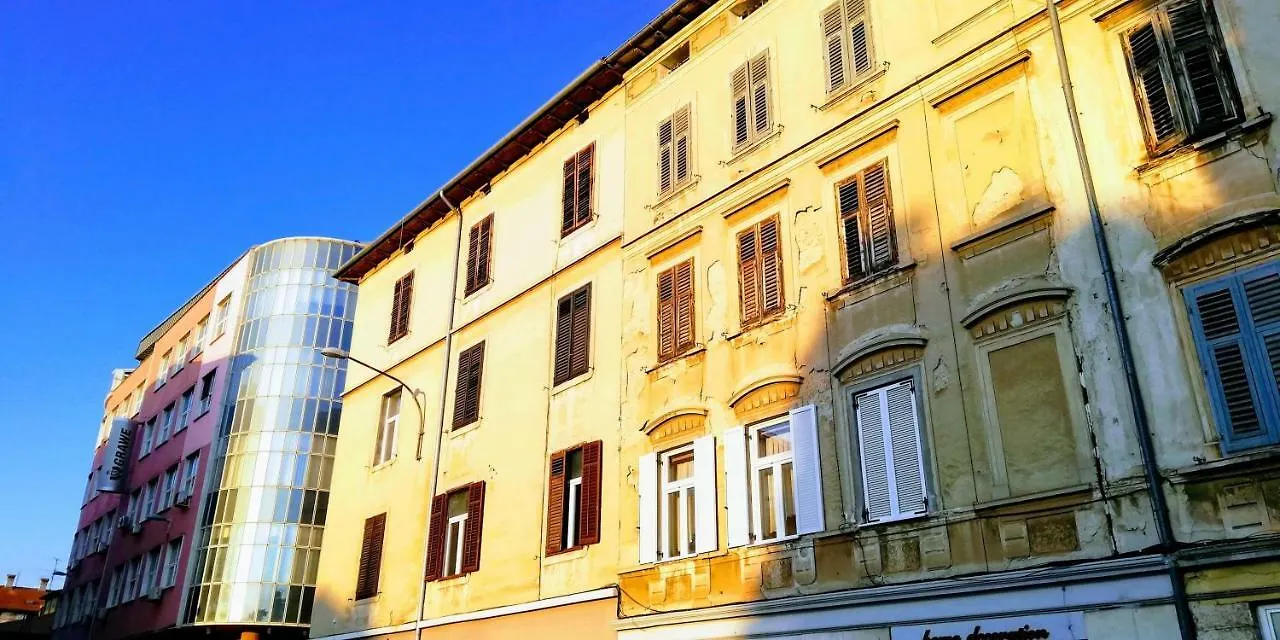 Zpula Center Apartments And Rooms Pula