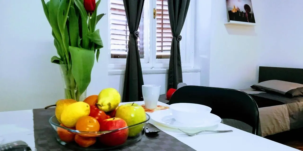 Zpula Center Apartments And Rooms