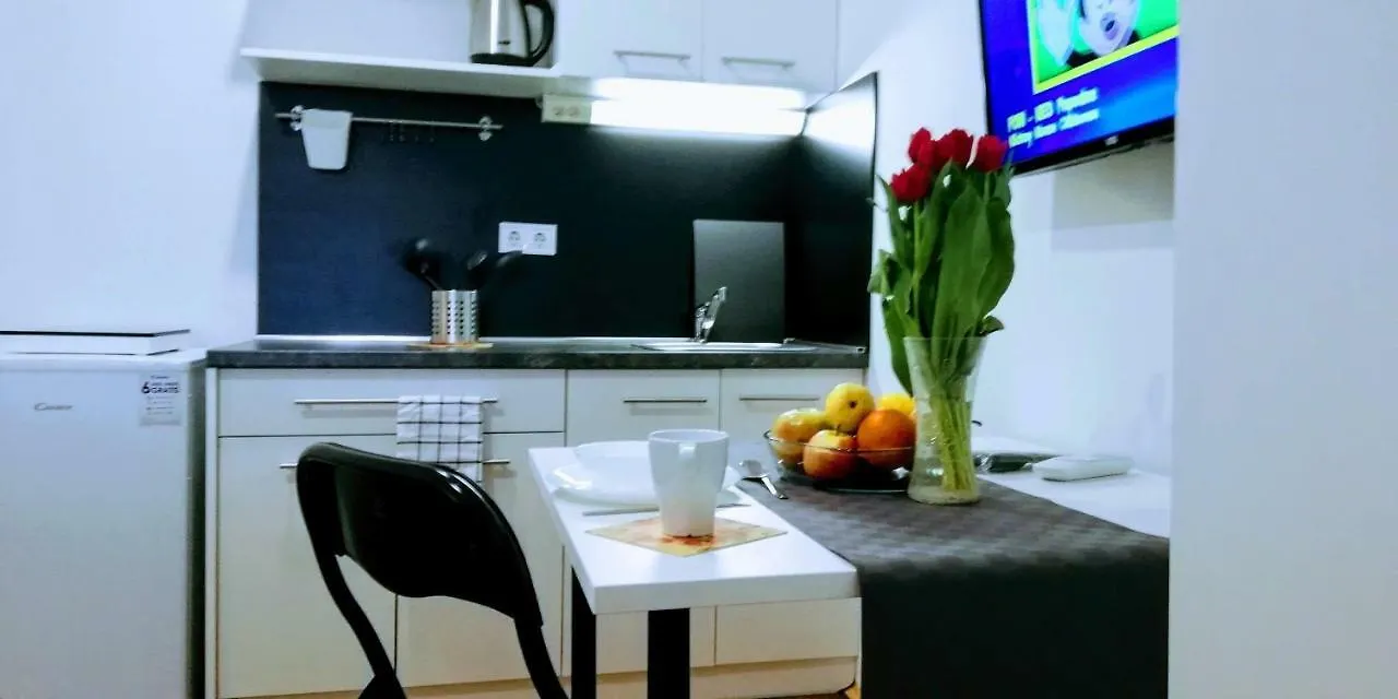 Guest house Zpula Center Apartments And Rooms